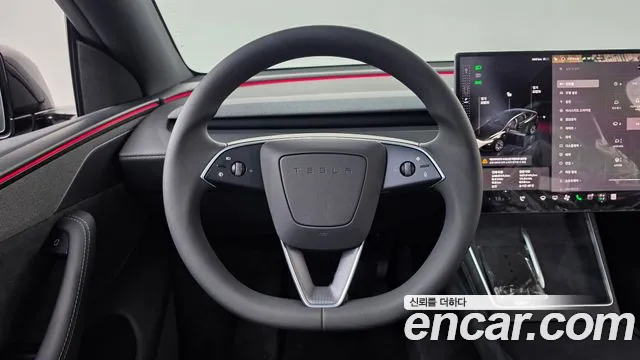 Tesla Model Y — Фото автомобиля 18
