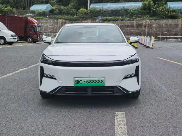 Geely Galaxy L6 — Фото автомобиля 2