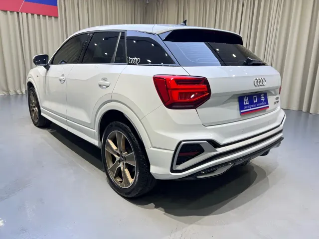 Audi Q2L — Фото автомобиля 4