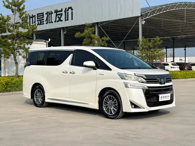 Toyota Vellfire — Фото автомобиля 3