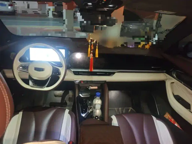 Geely Xingyue L — Фото автомобиля 12