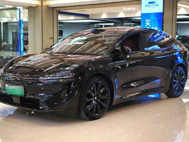 Фотография автомобиля — Luxeed R7