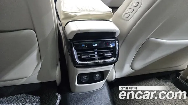 Kia K8 Hybrid — Фото автомобиля 30