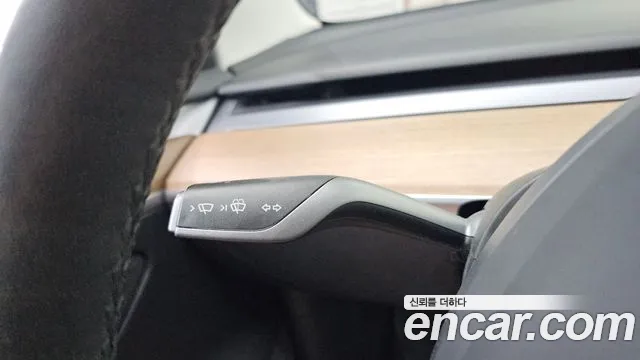 Tesla Model 3 — Фото автомобиля 28
