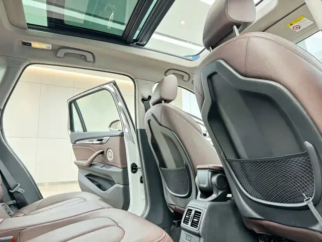 BMW X1 — Фото автомобиля 10