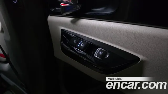 Kia Canival Carnival 4 поколение Бензин 7 мест Noblesse — Фото автомобиля 16