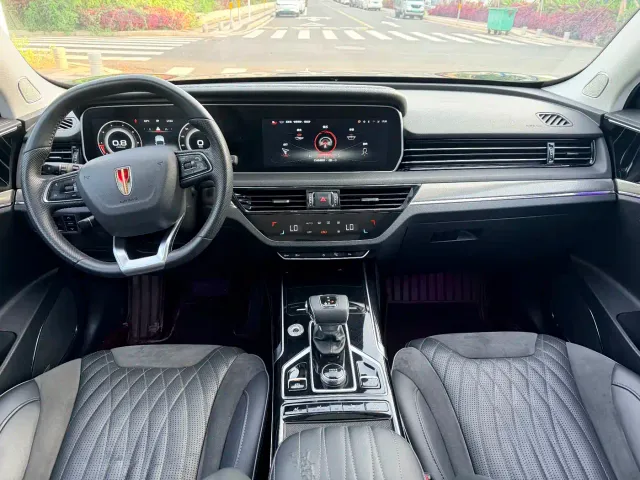 Hongqi HS5 — Фото автомобиля 5