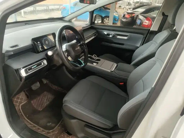 GAC Aion Y — Фото автомобиля 11