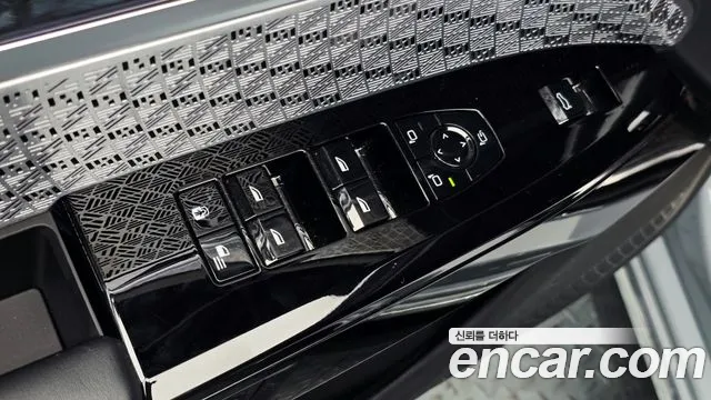 BMW i7 G70 — Фото автомобиля 13
