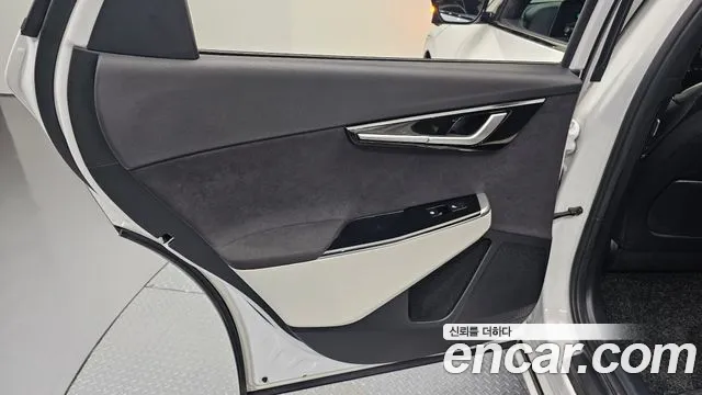 Kia EV6 Long Range — Фото автомобиля 25