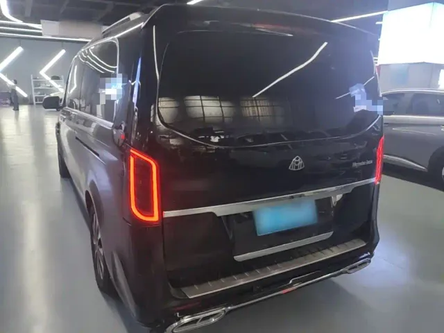 Mercedes-Benz Vito 2021 2.0T Business Edition 7-seater — Фото автомобиля 4