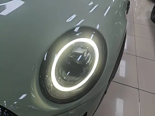 MINI Hatch — Фото автомобиля 23