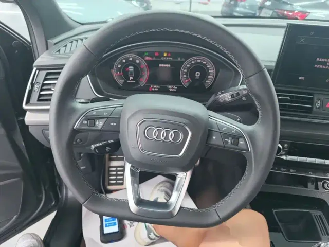 Audi Q5L — Фото автомобиля 16