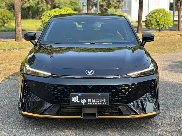 Changan UNI-V — Фото автомобиля 2