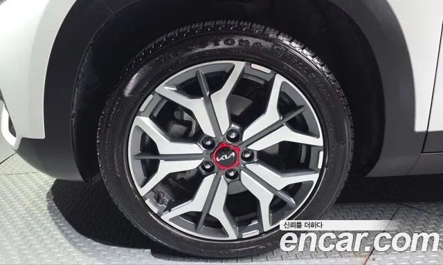 Kia Seltos — Фото автомобиля 5