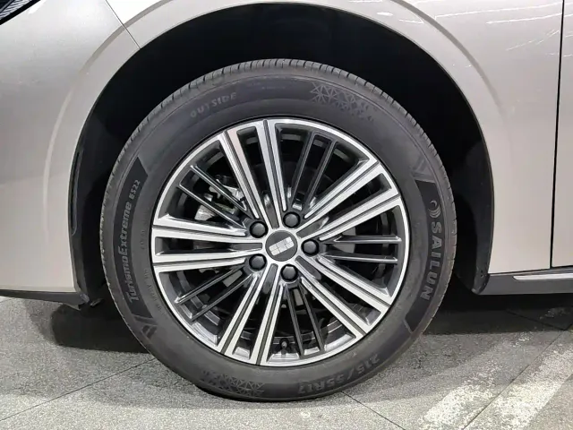 Geely Galaxy Stellar 6 — Фото автомобиля 15