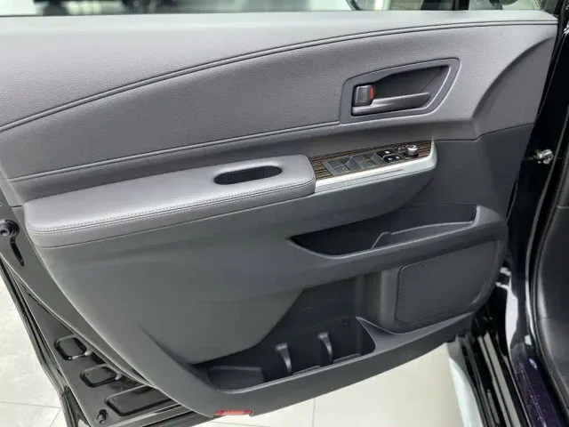 Toyota Granvia — Фото автомобиля 10
