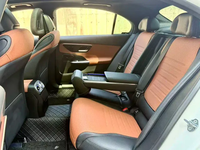Mercedes-Benz C-Class — Фото автомобиля 7