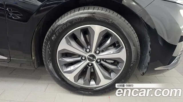 Kia K8 Hybrid — Фото автомобиля 6