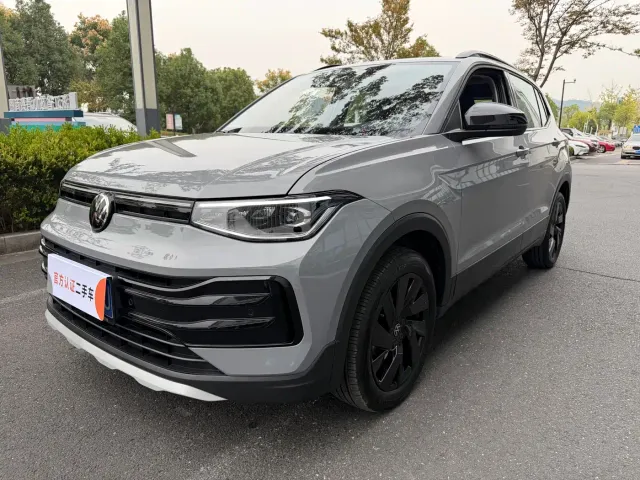 Фотография автомобиля — Volkswagen Tharu