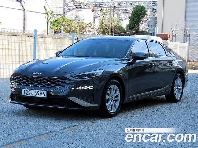 Kia K8 — Фото автомобиля 2