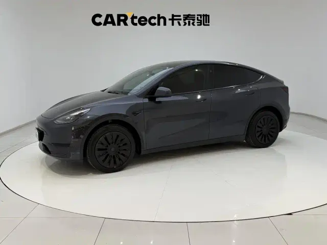Фотография автомобиля — Tesla Model Y