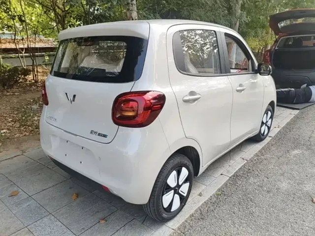 Wuling Hongguang Mini EV — Фото автомобиля 6