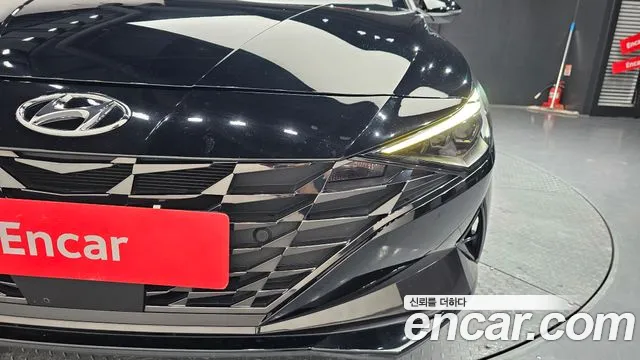 Hyundai AVANTE Avante (CN7) — Фото автомобиля 22