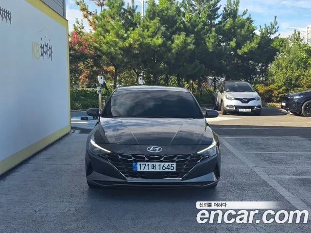 Hyundai Avante CN7 — Фото автомобиля 3