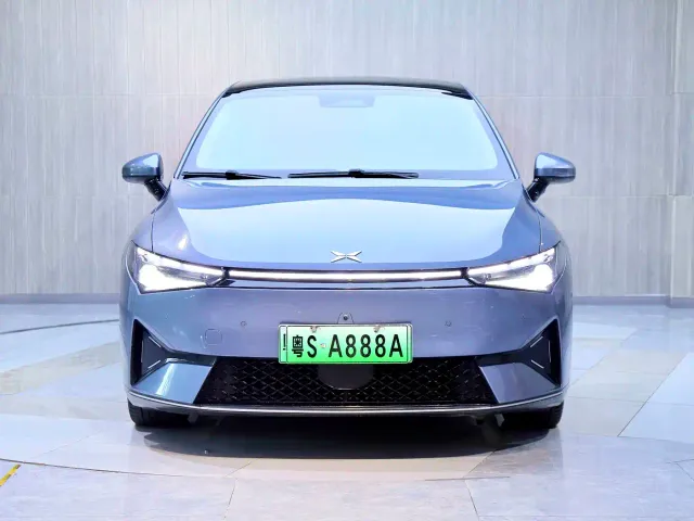 Xpeng P5 — Фото автомобиля 5