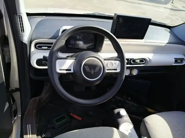 Wuling Hongguang Mini EV — Фото автомобиля 10