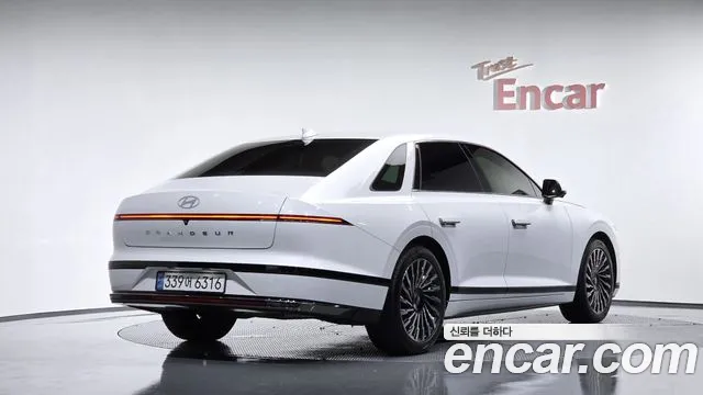 Hyundai Grandeur Grandeur (GN7) 3.5 Бензин 2WD — Фото автомобиля 2