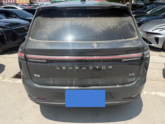 Leapmotor C10 — Фото автомобиля 8