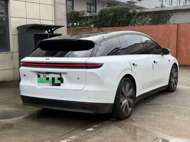 Li Auto i6 — Фото автомобиля 6