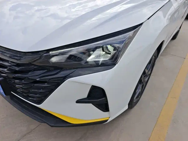 Dongfeng Yixuan — Фото автомобиля 17