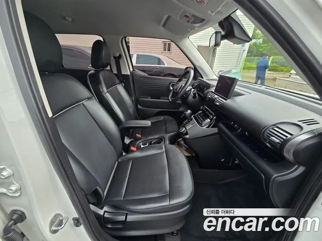 Hyundai Casper Inspiration — Фото автомобиля 13