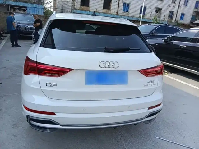 Audi Q3 — Фото автомобиля 5
