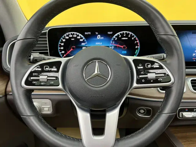 Mercedes-Benz GLE-Class — Фото автомобиля 16
