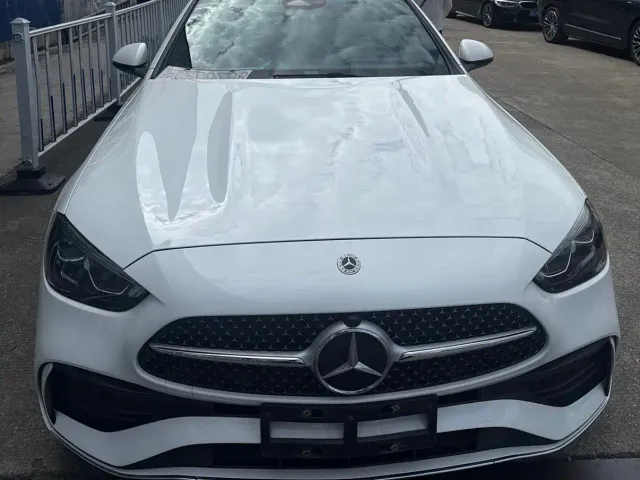 Фотография автомобиля — Mercedes-Benz C-Class
