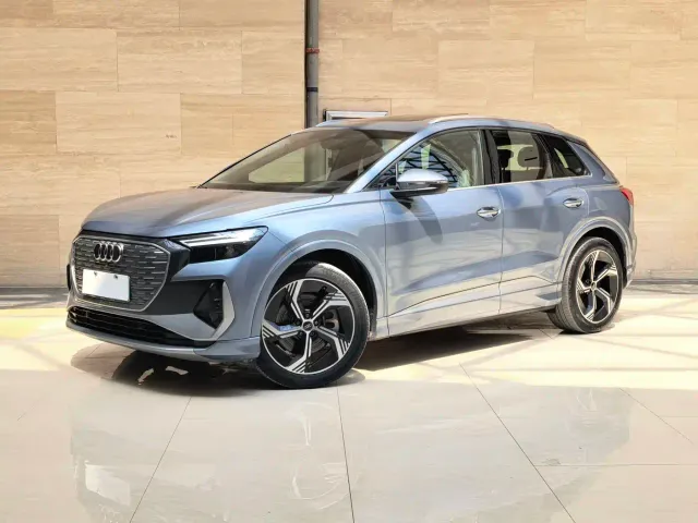 Фотография автомобиля — Audi Q4 e-tron
