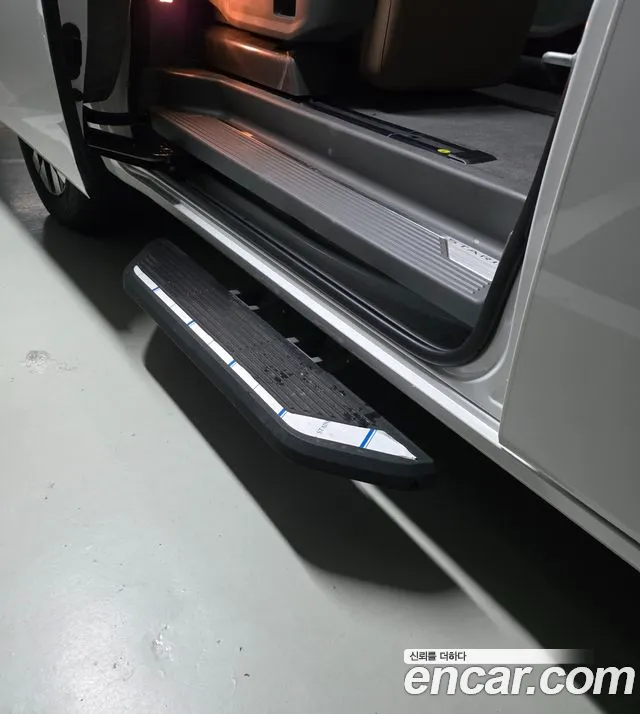 Hyundai Staria Staria 4WD Lounge 7 мест — Фото автомобиля 14