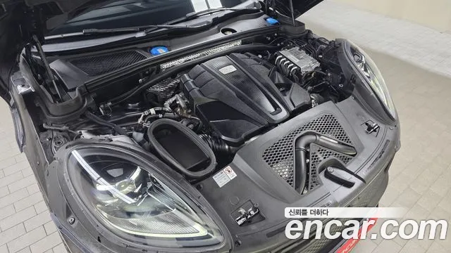 Porsche Macan — Фото автомобиля 9