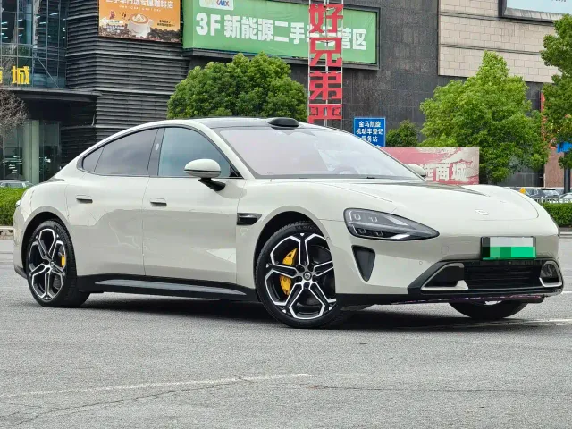 Xiaomi SU7 — Фото автомобиля 2