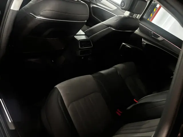 Audi A6L — Фото автомобиля 10
