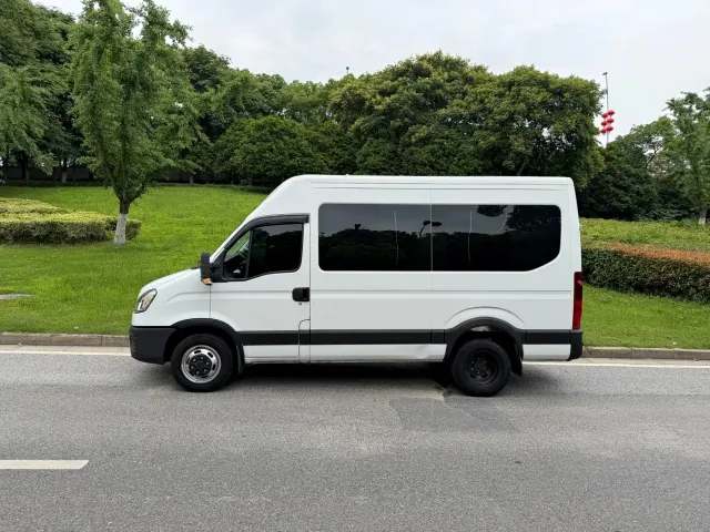 Iveco Daily — Фото автомобиля 3