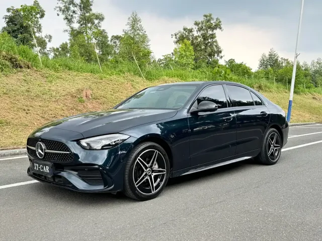 Фотография автомобиля — Mercedes-Benz C-Class