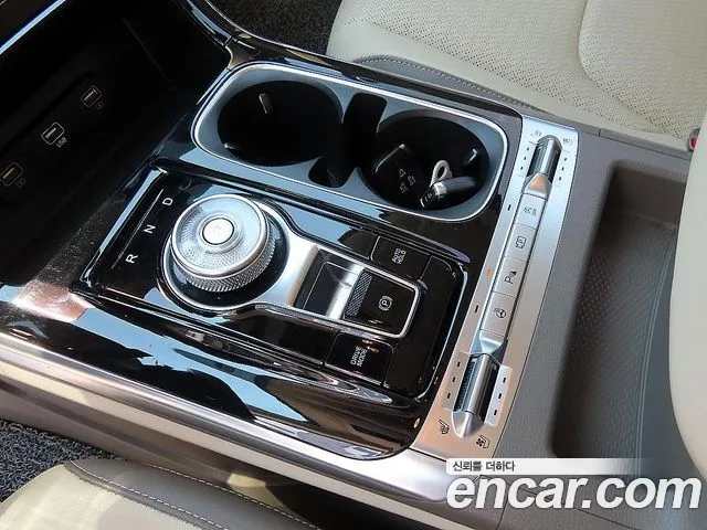 Kia Canival Carnival 4 поколение Дизель 9 мест Signature — Фото автомобиля 11