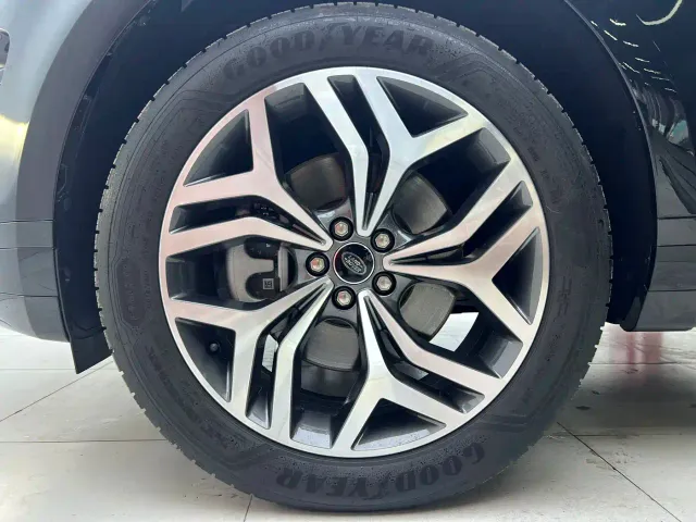 Land Rover Range Rover Evoque — Фото автомобиля 16