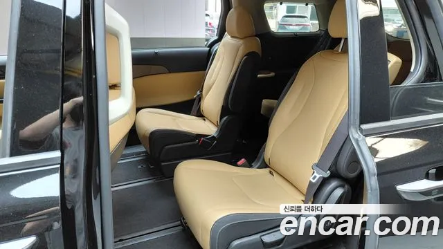 Kia Carnival Generation 4 — Фото автомобиля 18