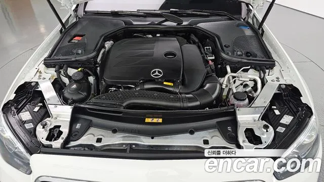 Mercedes-Benz E-Class E-класс W213 E350 4MATIC Exclusive — Фото автомобиля 6